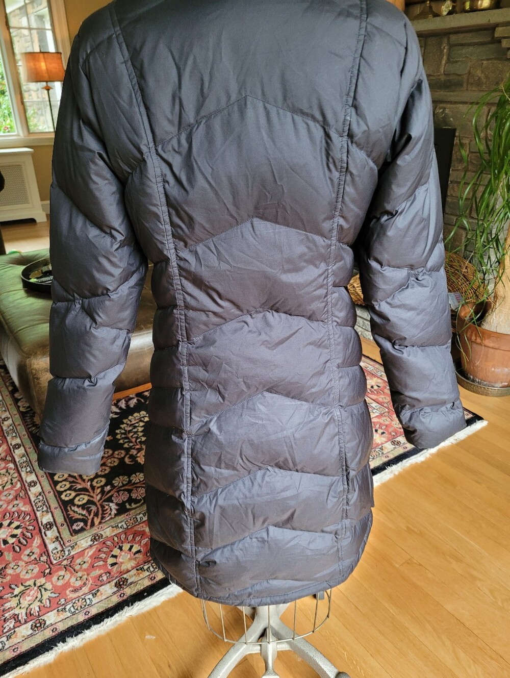Patagonia Down With It Parka - Picture 9 of 16